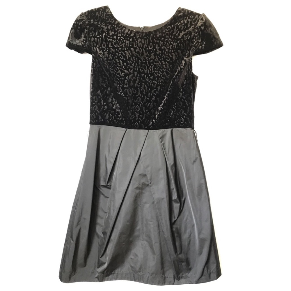 Ivy & Blu Maggy Boutique Black Short Sleeve Cocktail Dress